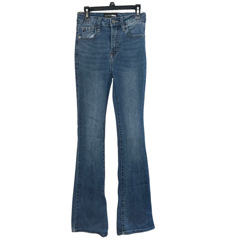 Fashion Nova Classic Blue Flared Jeans Size:1 - Picture 4 of 6